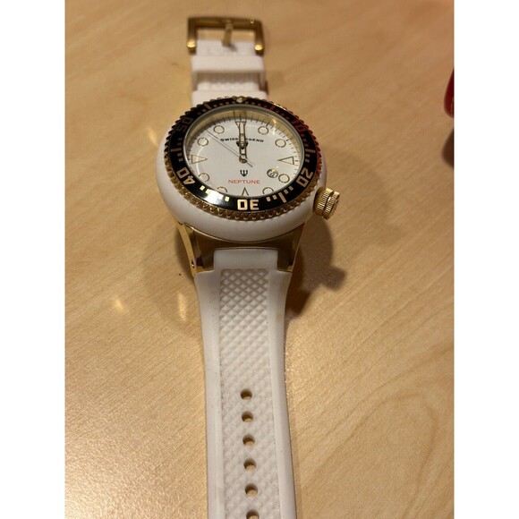 Swiss Legend Neptune Quartz Watch White Ceramic Bezel Gold Tone Water Resistant - Picture 4 of 5